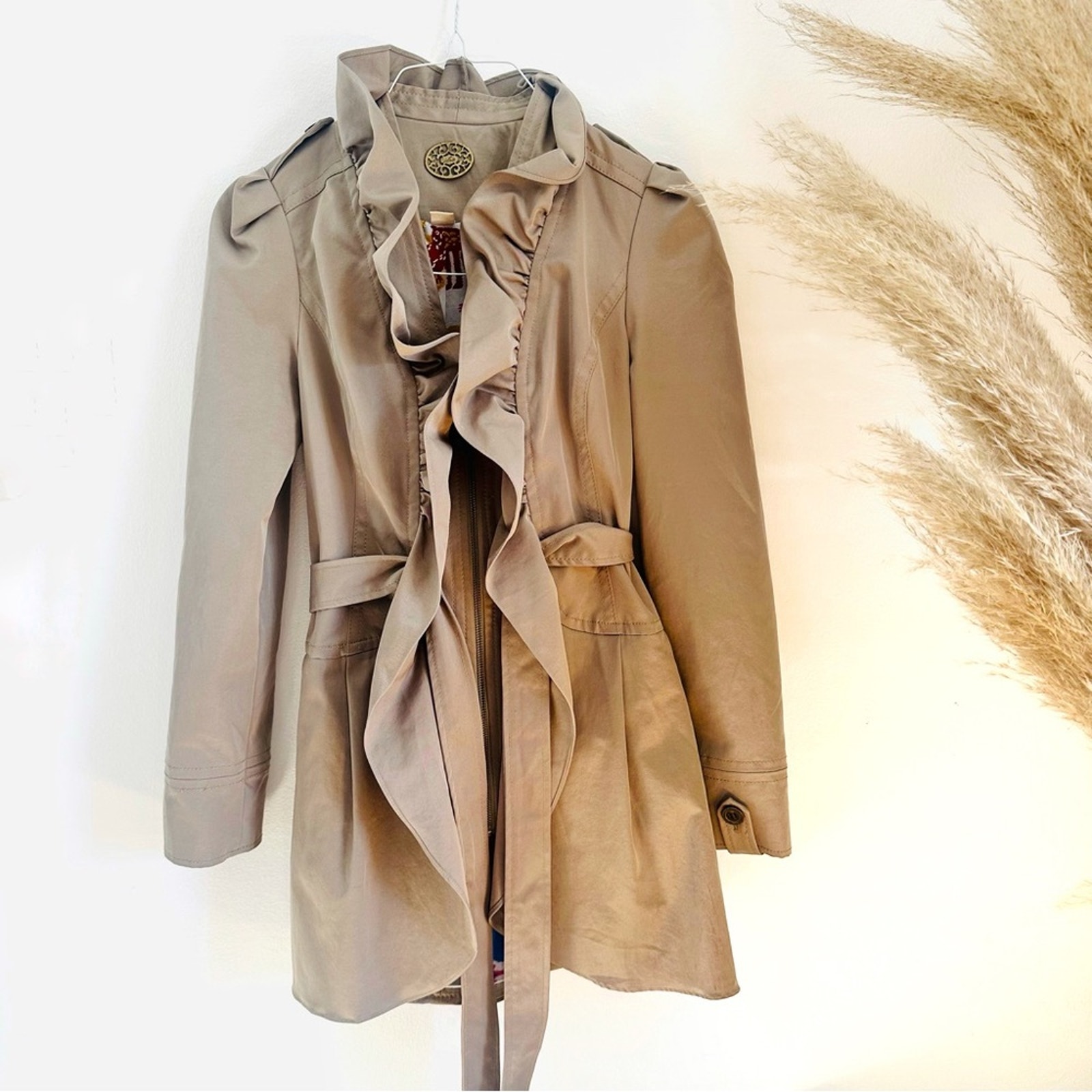 Anthropologie Idra Clinton Tan Cream Ruffle Zip Front Tie Trench Coat Jacket 4